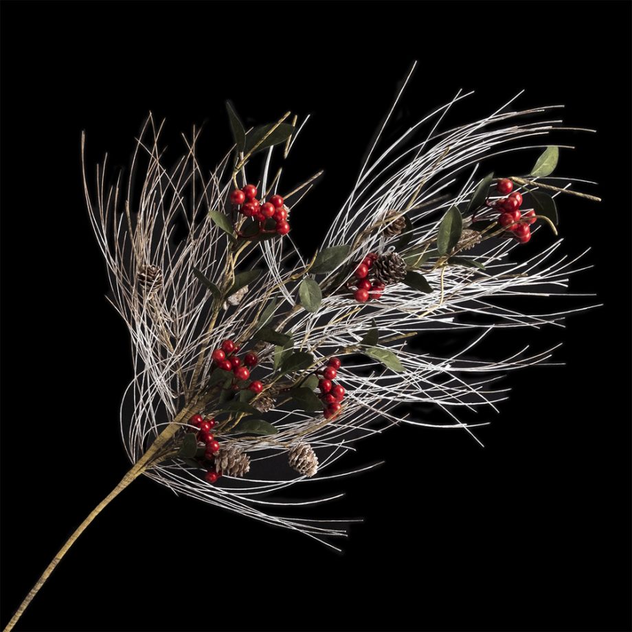 SPRAY GRN PINE 34" RED BERRY W/COUNTRY PINE & CONES