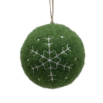 ORN FELT BALL 4"X4" GREEN W/WHITE STICHED SNOWFLAKE