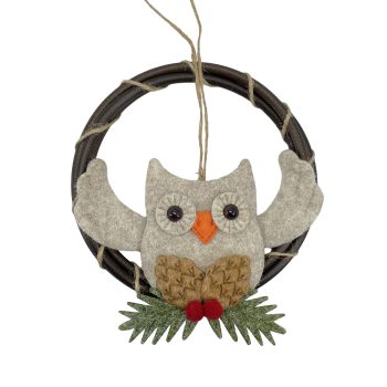 ORN RING 6" FELT BEIGE OWL W/PINE CONE