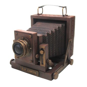 VINTAGE SLR CAMERA 8"X6.5" BROWN METAL VINTAGE REPLICA W/EXPANDABLE BELLOWS & HANDLE